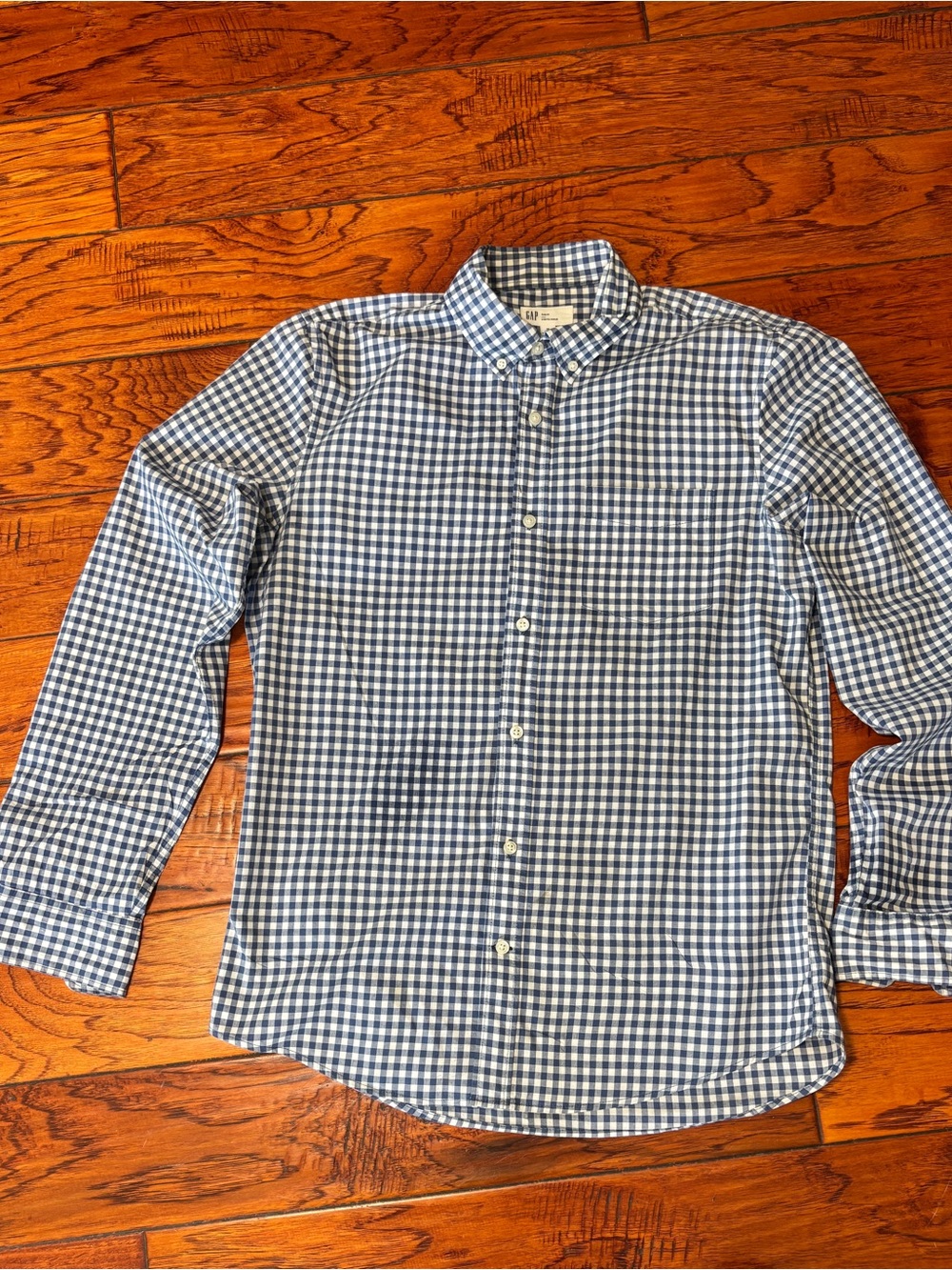 GAP Men's Navy and White Gingham Button-Down Shirt